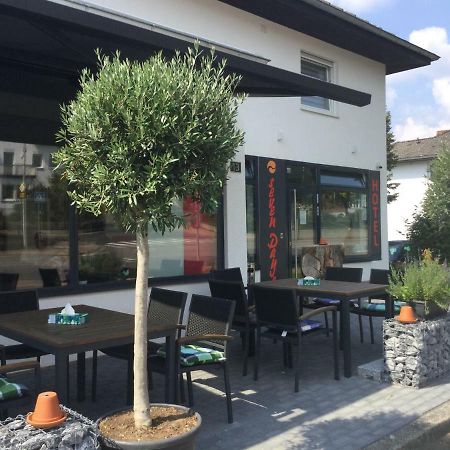 Sevendays Hotel And Boardinghouse Kirchheim Kirchheim  Ngoại thất bức ảnh