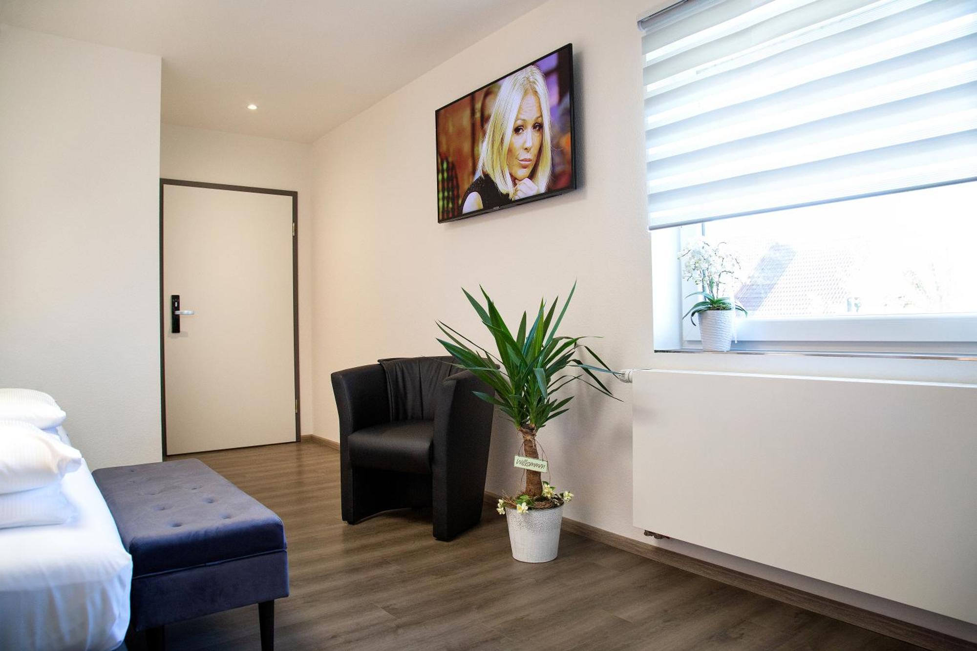 Sevendays Hotel And Boardinghouse Kirchheim Kirchheim  Ngoại thất bức ảnh