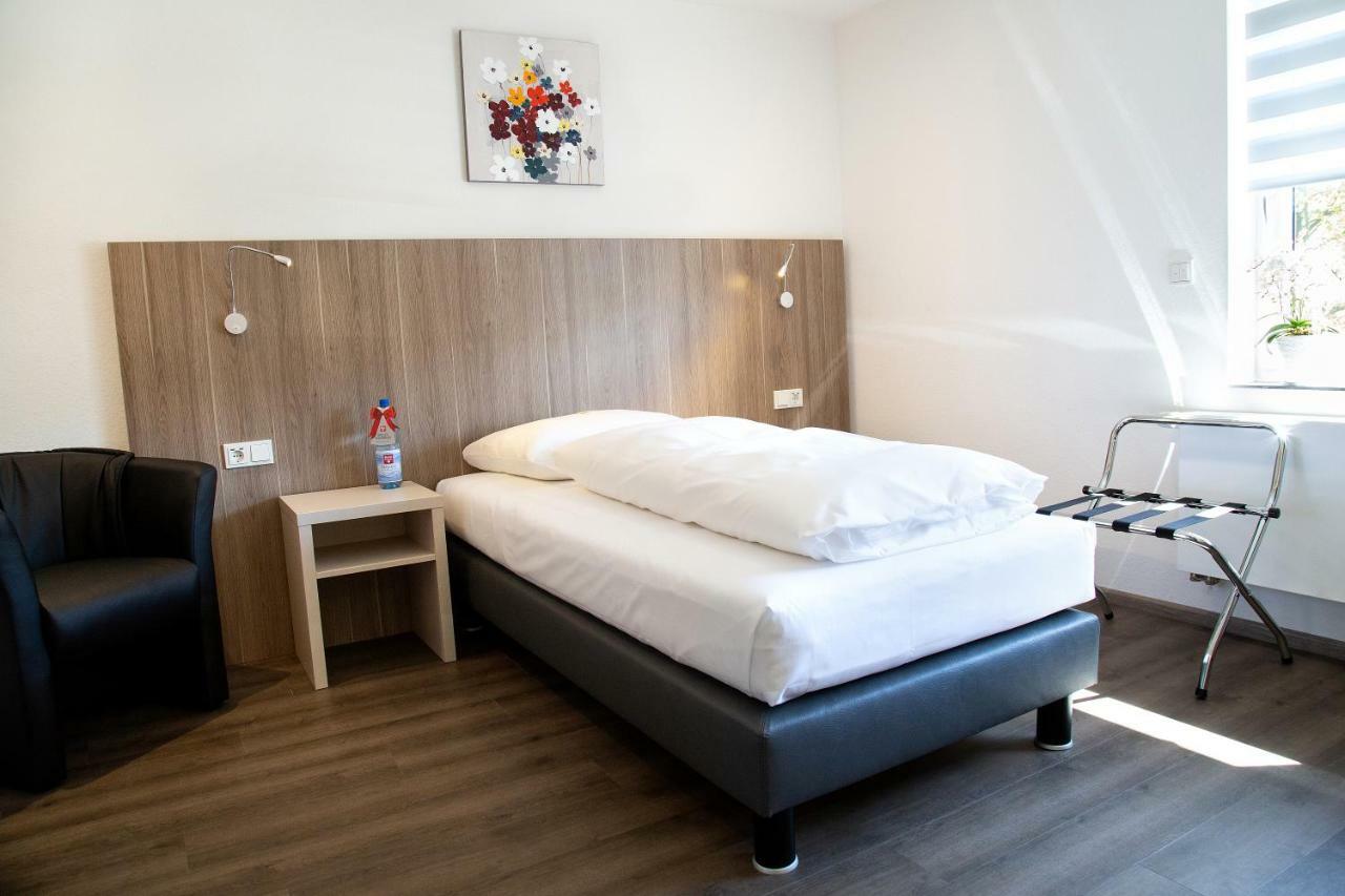 Sevendays Hotel And Boardinghouse Kirchheim Kirchheim  Ngoại thất bức ảnh
